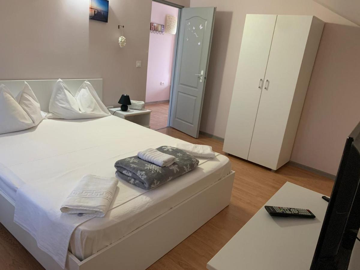 Casariana 2 Apartment เอโฟรีเอซูด ภายนอก รูปภาพ