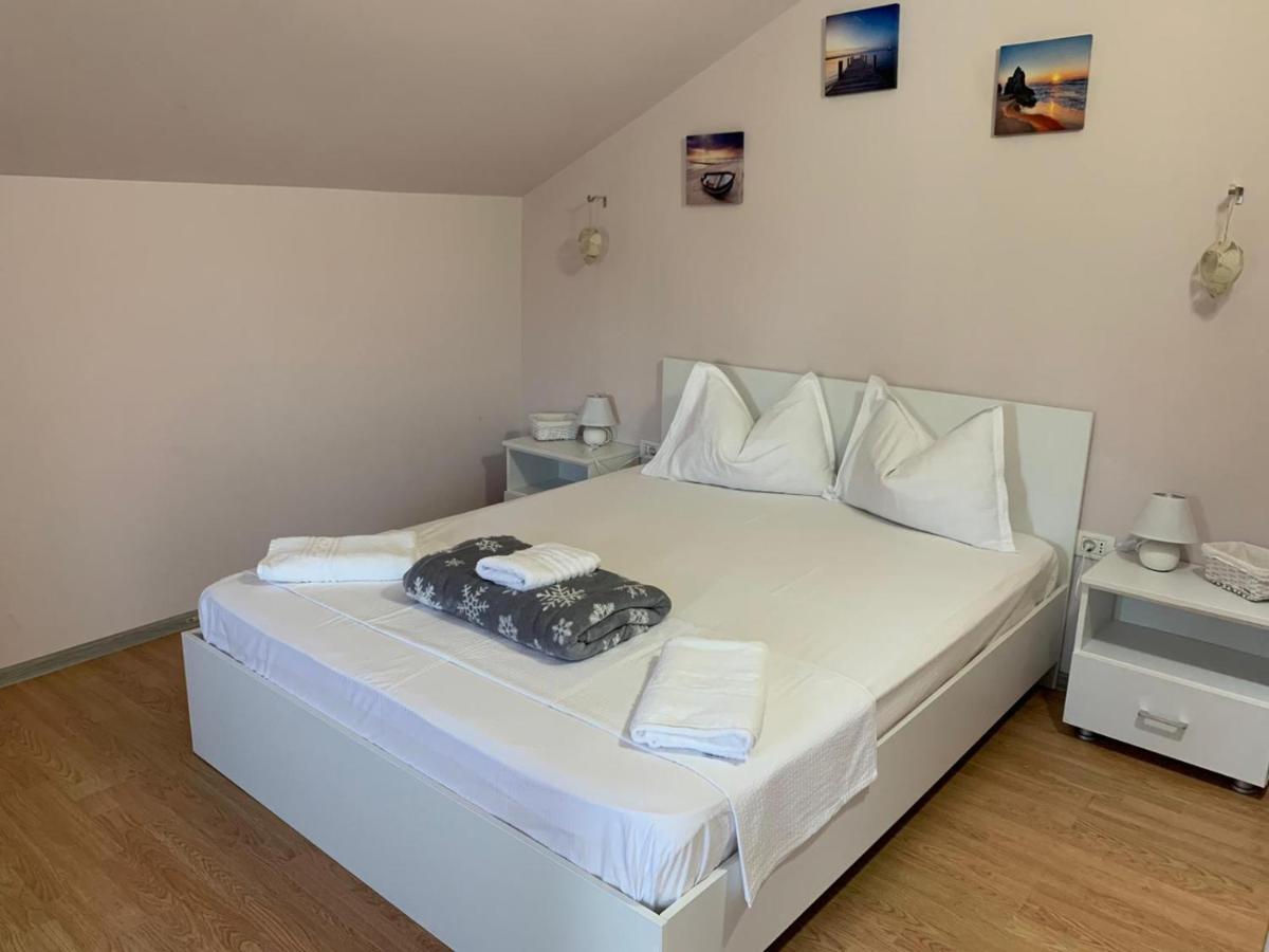 Casariana 2 Apartment เอโฟรีเอซูด ภายนอก รูปภาพ